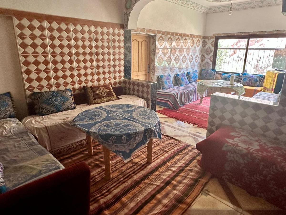 Maison D'Hote Chez La Famille Tamellalt  Buitenkant foto